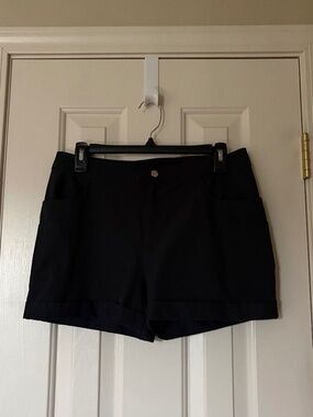 Zyia Active Size Medium Black Not Just a Trail Shorts